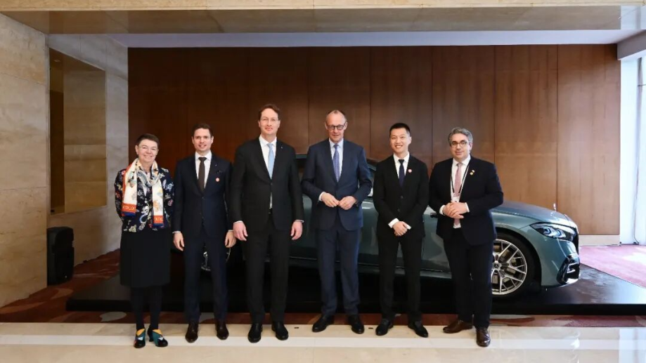 Mercedes-Benz Deepens Cooperation with Momenta; German Chancellor Praises "China Speed" in Test Ride