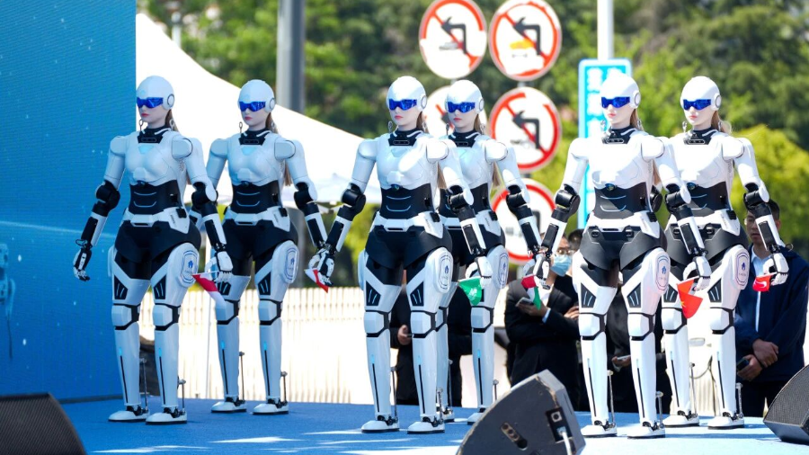 Beyond the Wheel, the Iron Men Set Out: Automakers Plunge Into Robotics Area