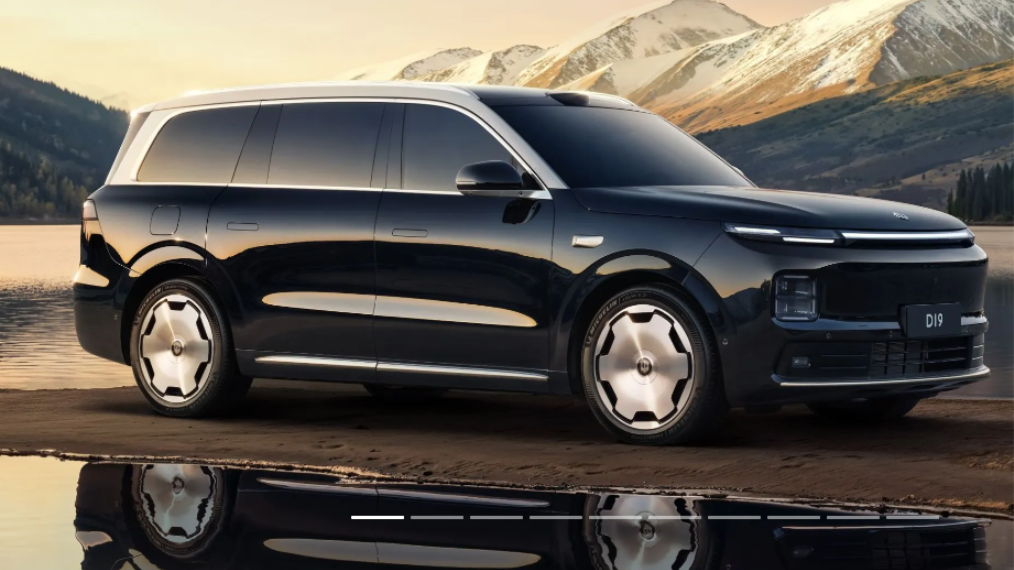 Leapmotor launches D19 flagship SUV to push into premium segment